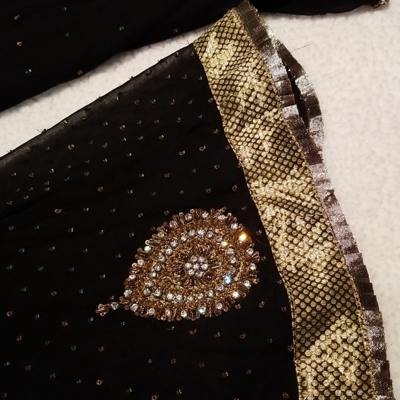 Ethnic Indian Ladies Embroidered /Beaded Formalwear Dress / Sz S-M / Bla… - Picture 15 of 17